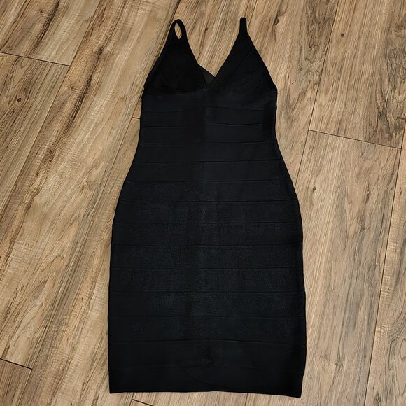 Rachael G. Stretch Black V-Neck Strappy Dress in Front and Back - Picture 8 of 12